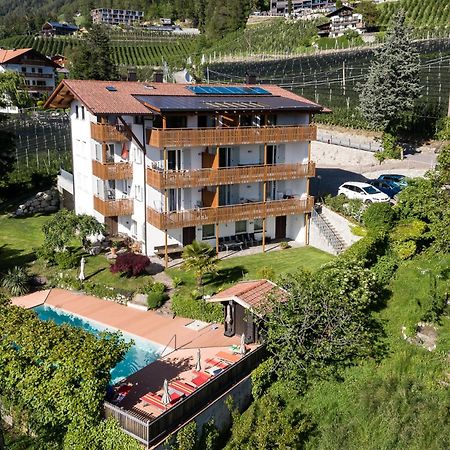 Haus Artus Aparthotel Schenna Exterior photo