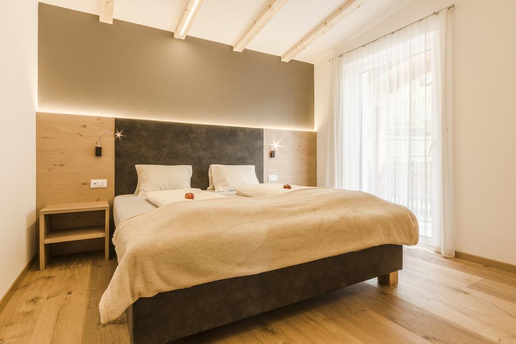 Haus Artus Aparthotel Schenna Exterior photo
