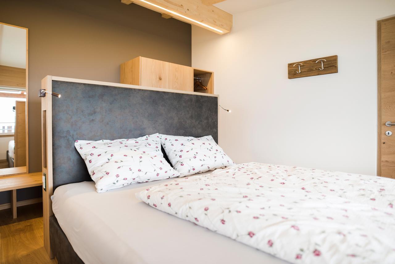 Haus Artus Aparthotel Schenna Exterior photo